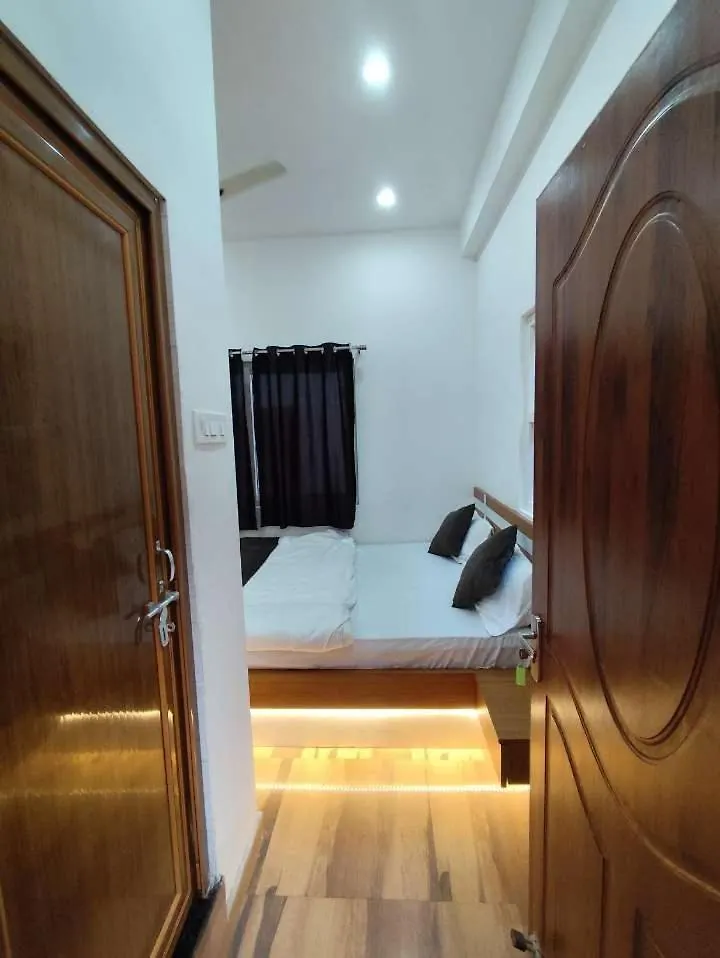 Taksh Homestay Benares 0*,  India